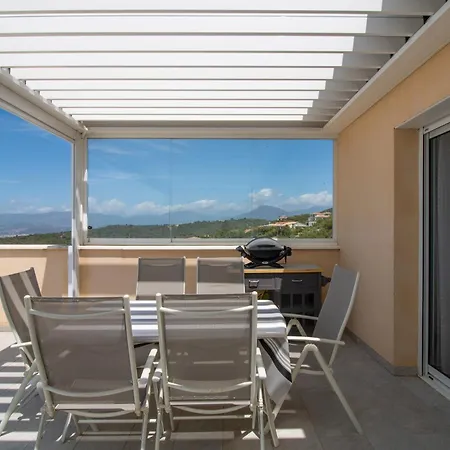 Bel Neuf, Climatise Appartement Albitreccia